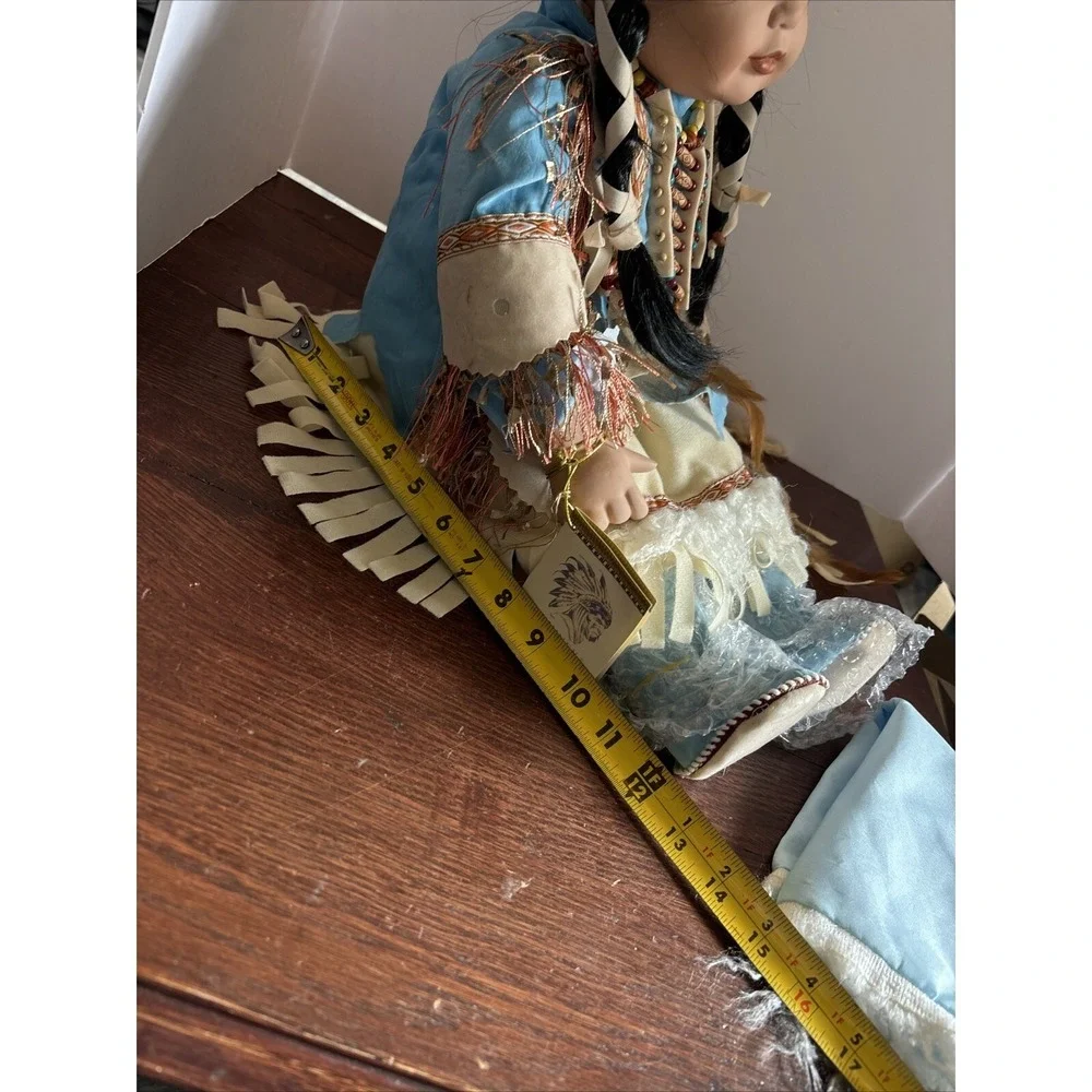 Kinney Doll Native American Taigi 845/2,500 Dreamcatcher, Blanket  25